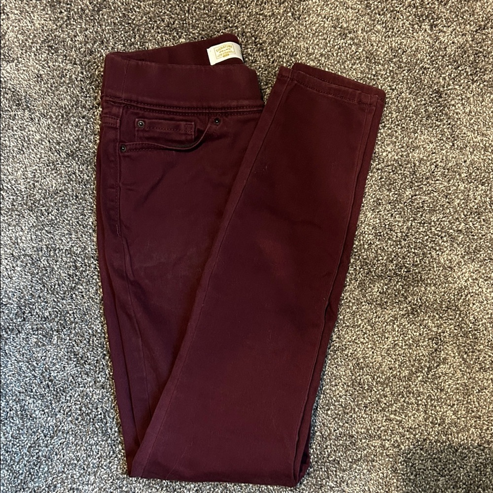 Levi Strauss burgundy skinny jeans